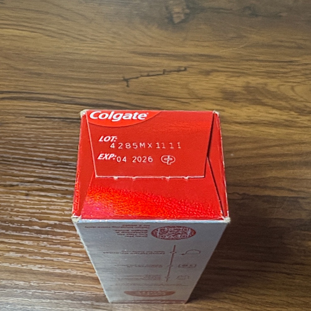Colgate Optic White & Pro Series Toothpaste and Toothbrush Set - Picture 12 of 15